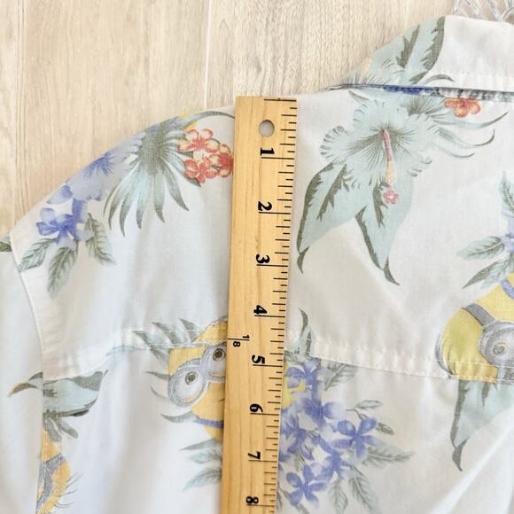 Despicable Me MINIONS Shirt Mens Medium Button Shirt Hawaiian Dave Stuart Beach - Picture 9 of 12
